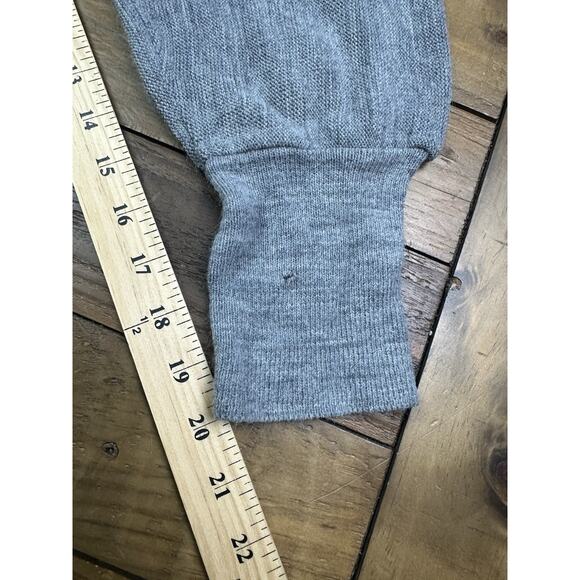 IZOD Vintage Cardigan Sweater Gray V-Neck Logo Button Acrylic Made In USA Sz XL - Picture 10 of 10